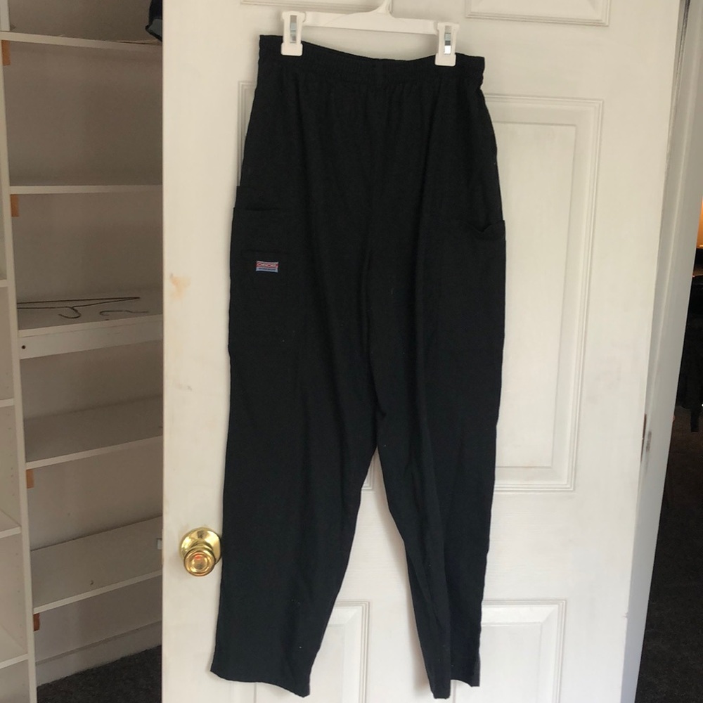 Black Cherokee workwear scrubs for women